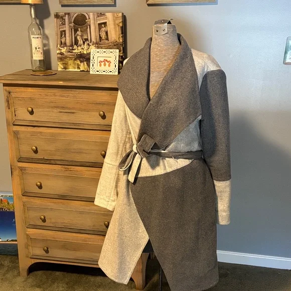 Alfani Gray and Cream Belted Wrap Coat - Picture 1 of 12